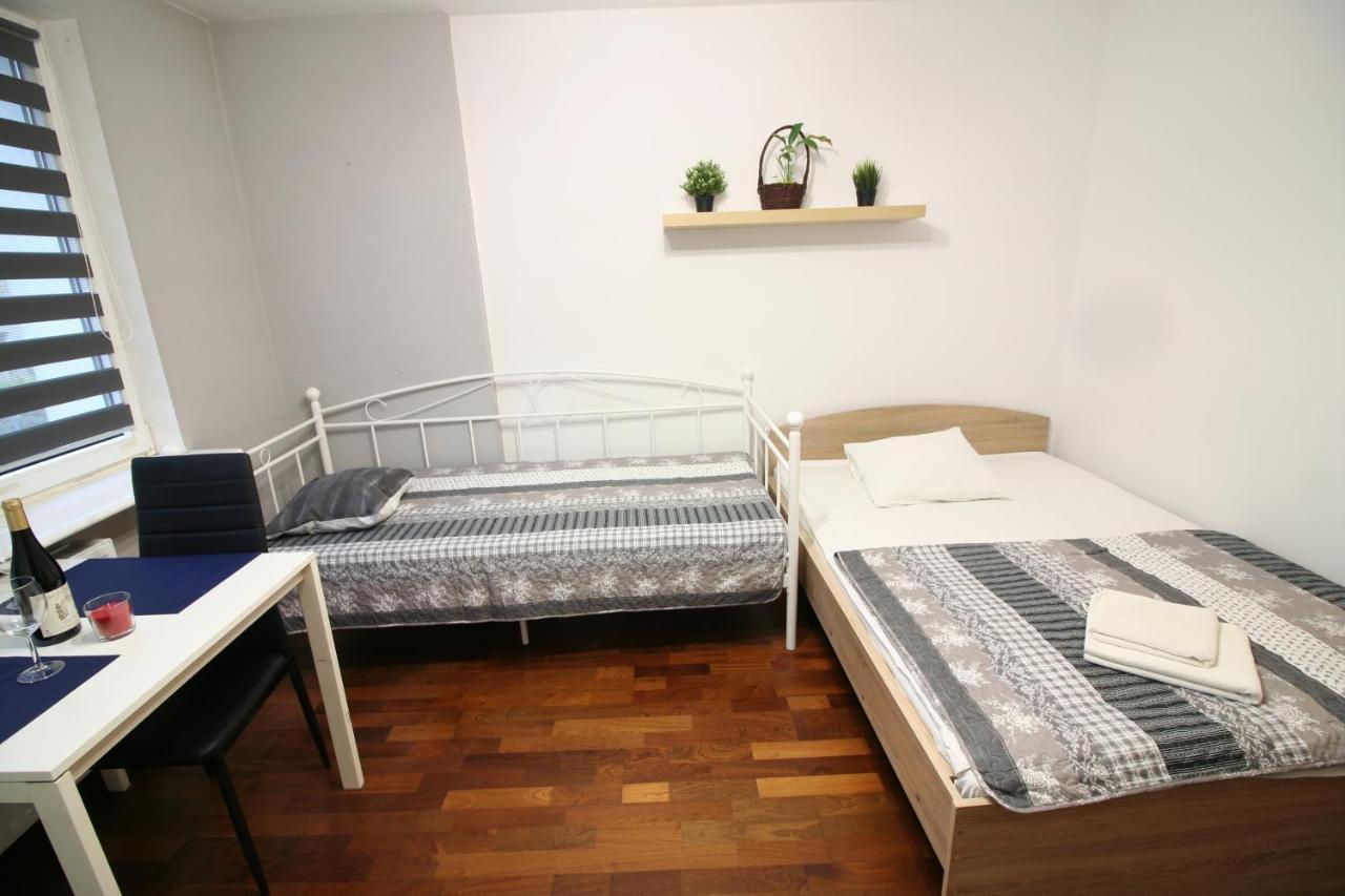 Apartamenty Varsovie Twarda City Luaran gambar